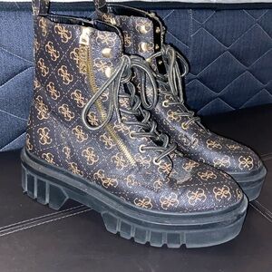 GUESS COMBAT BOOTS